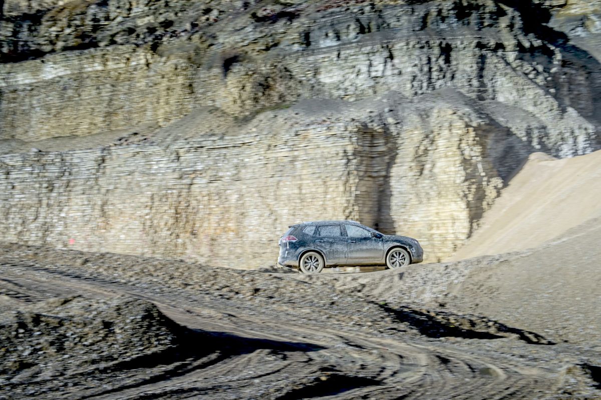 NISSAN X-TRAIL