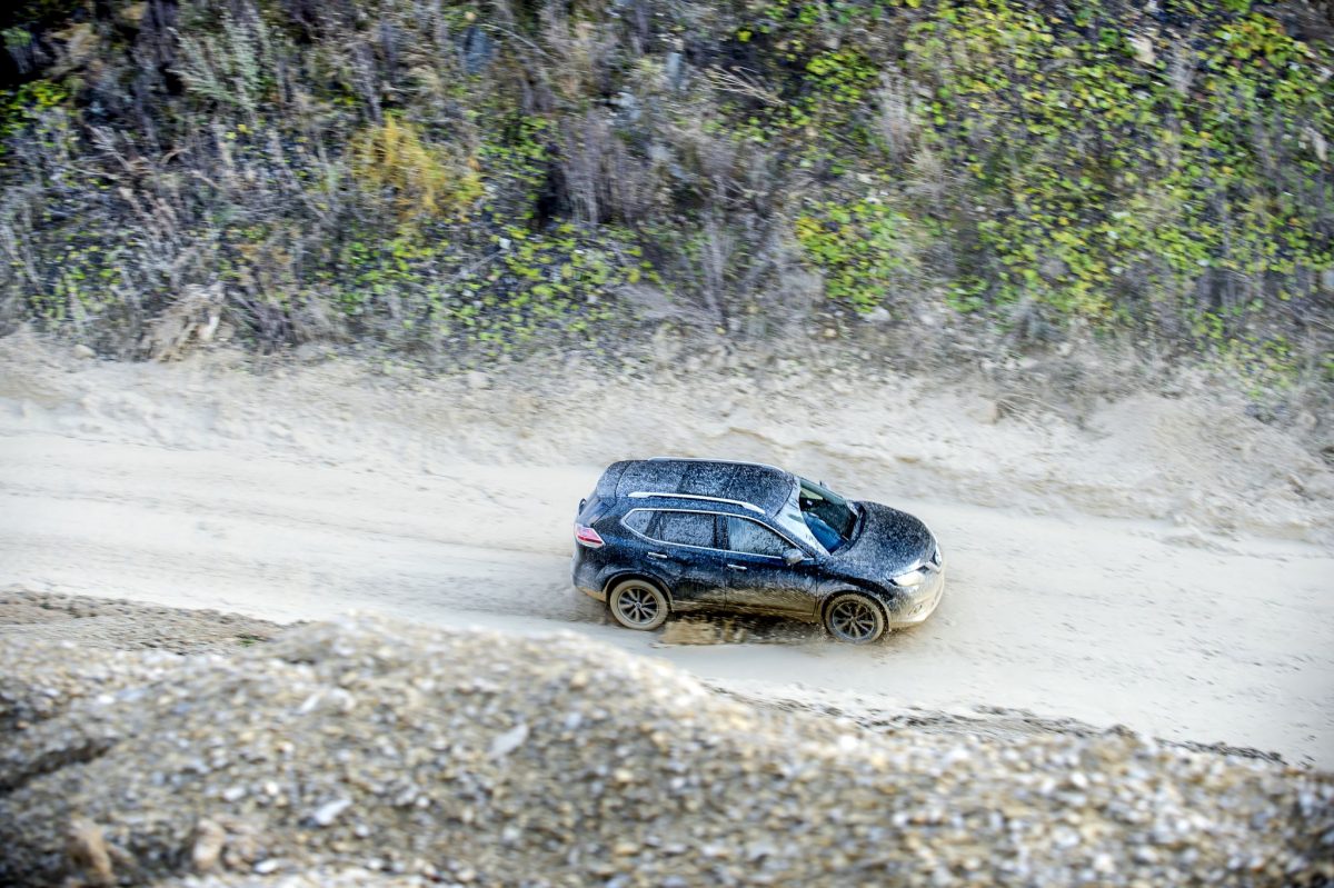 NISSAN X-TRAIL