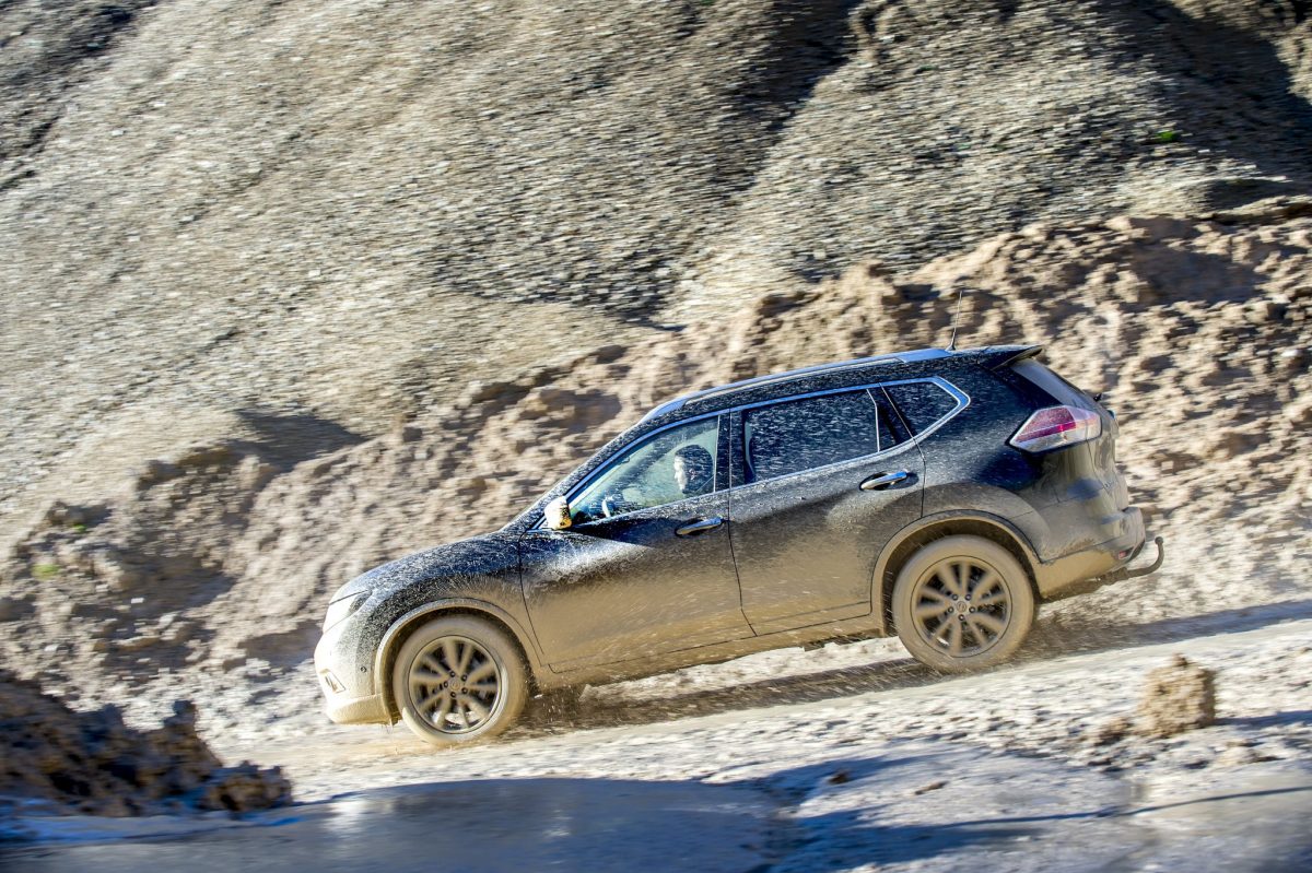 NISSAN X-TRAIL