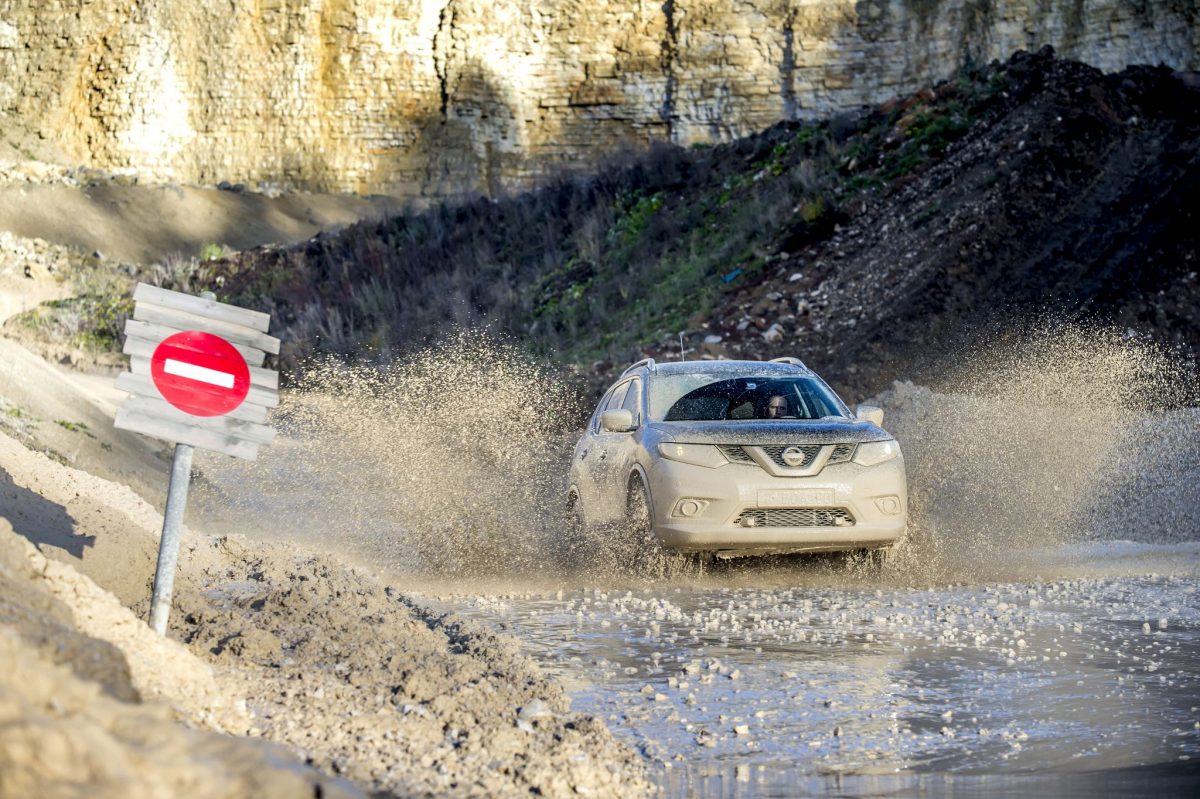 NISSAN X-TRAIL
