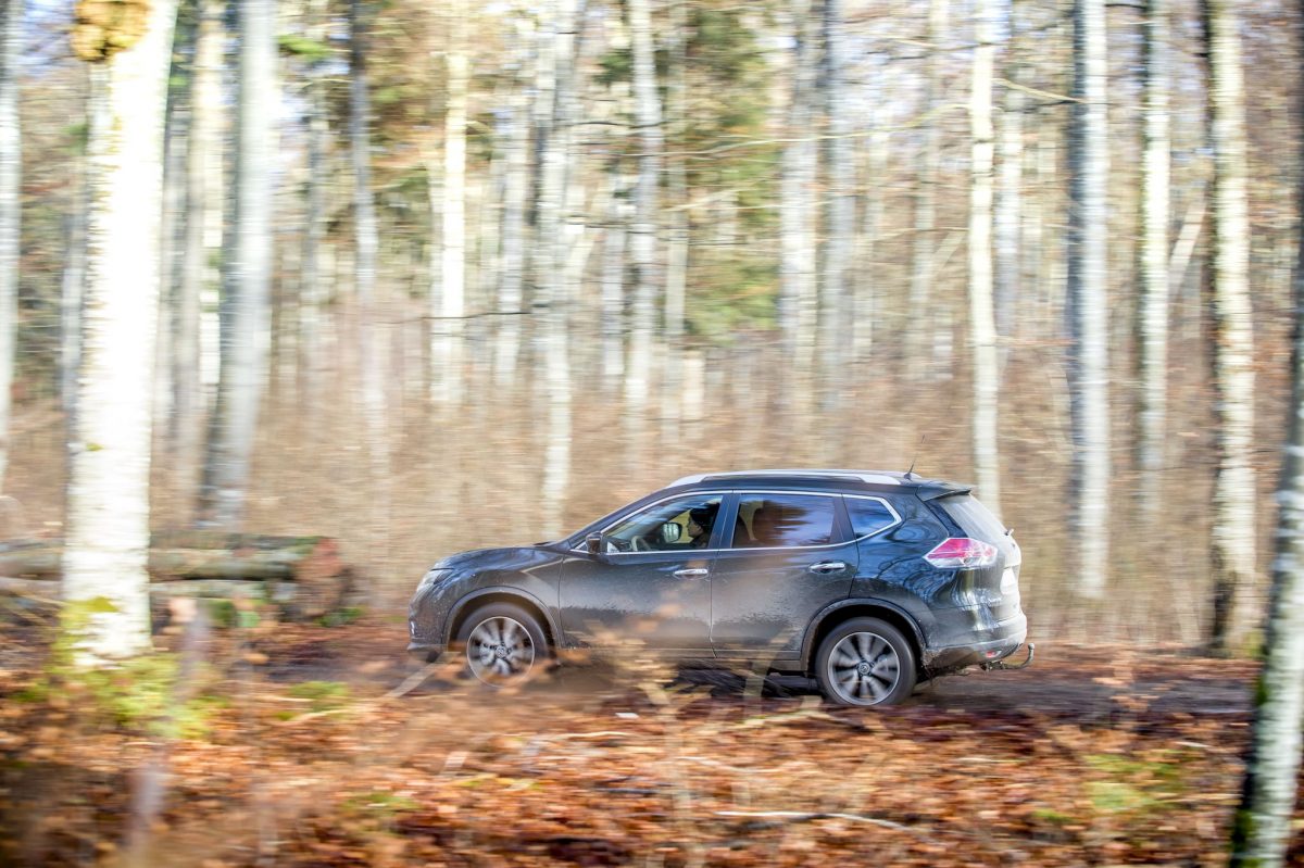 NISSAN X-TRAIL