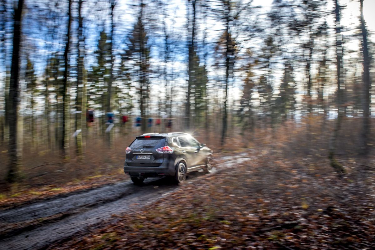 NISSAN X-TRAIL