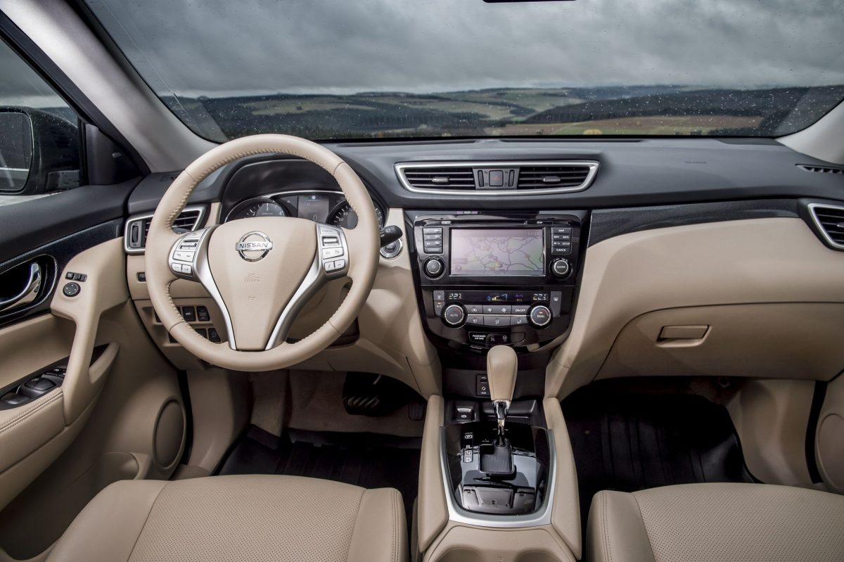 NISSAN X-TRAIL