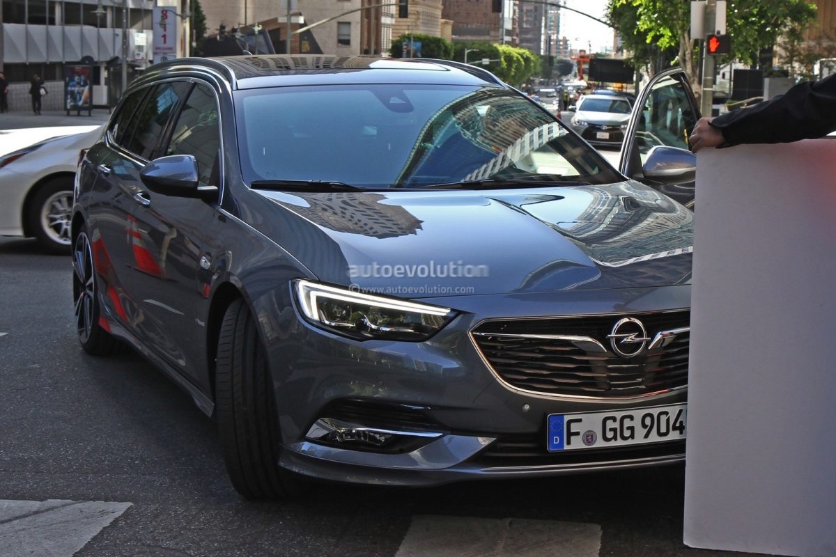 OPEL INSIGNIA