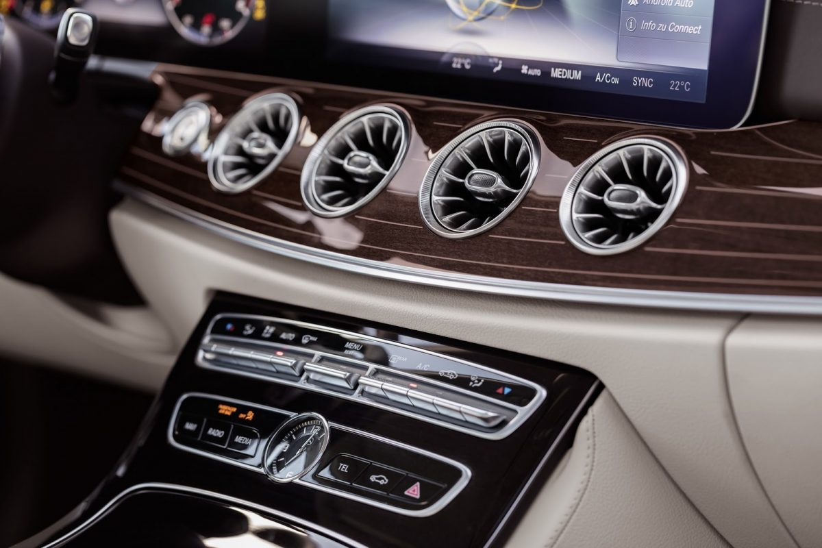 MERCEDES-BENZ E-OSZTÁLY