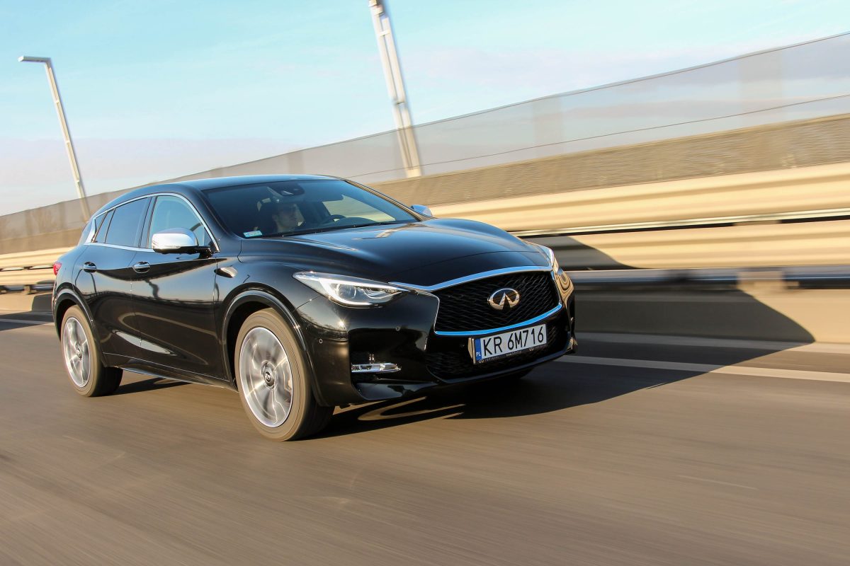 INFINITI Q30