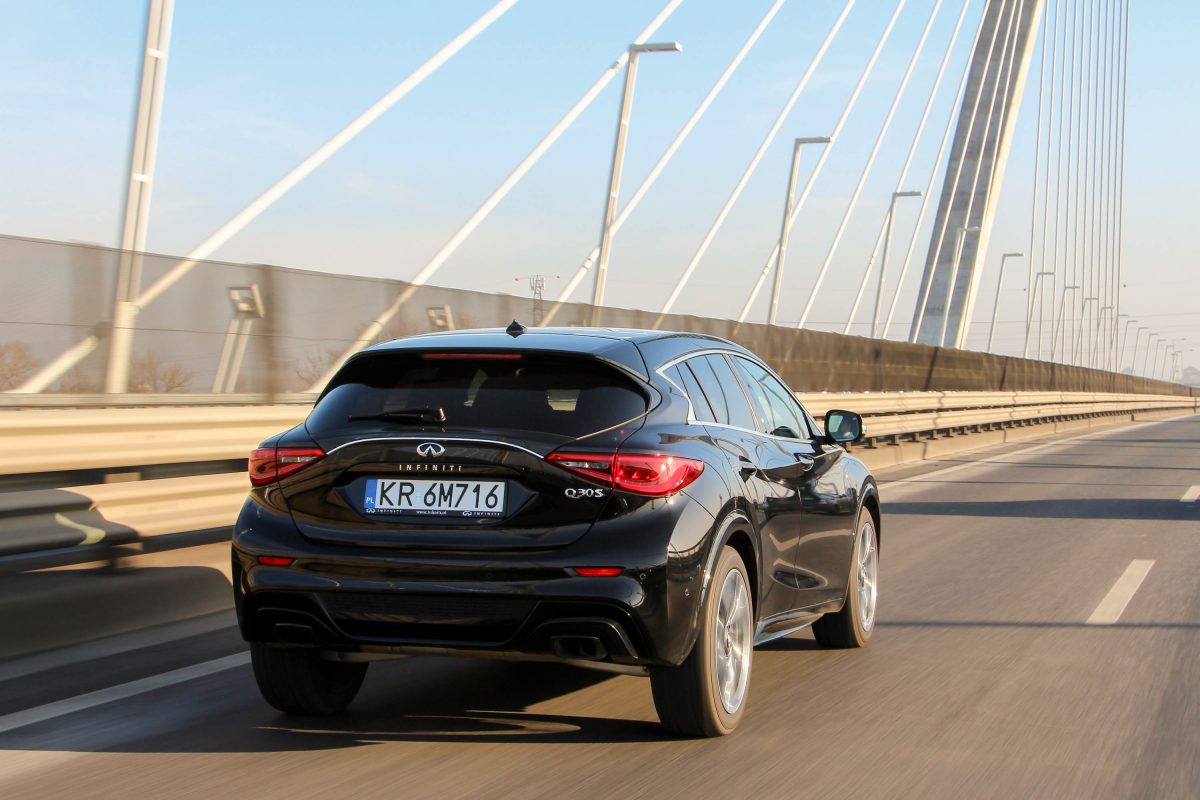 INFINITI Q30