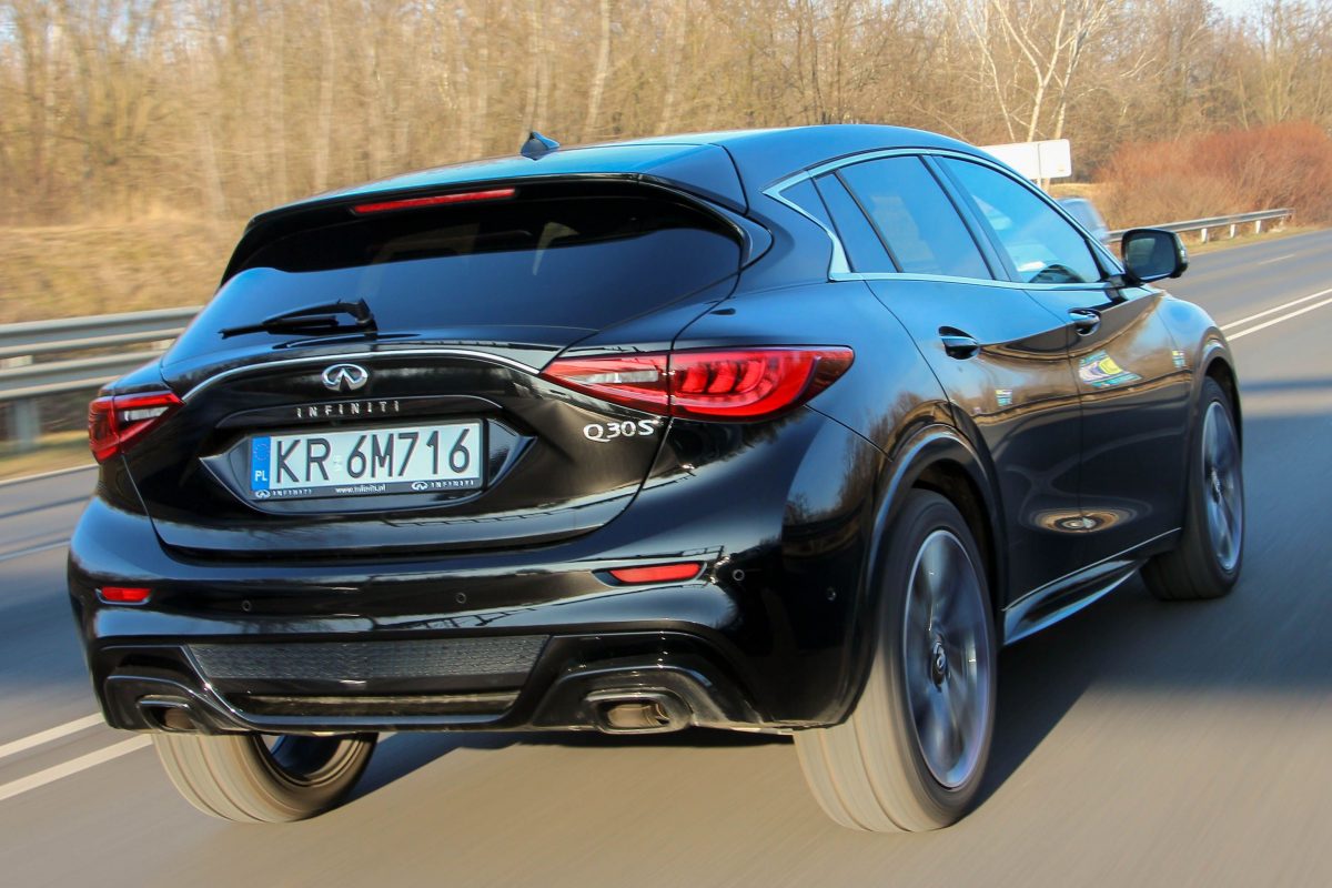 INFINITI Q30