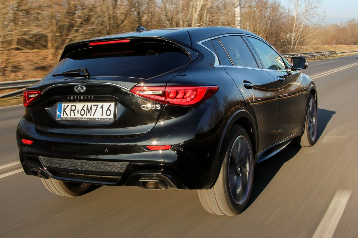 INFINITI Q30