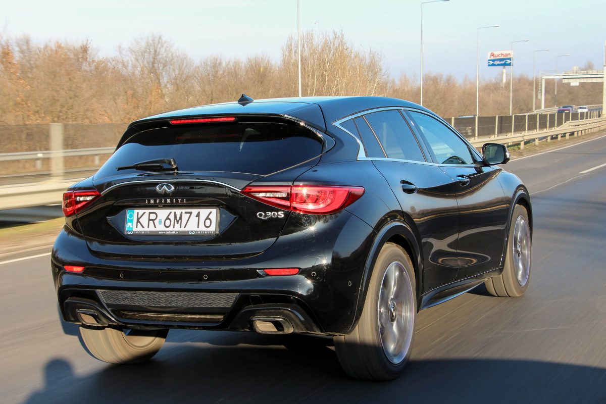 INFINITI Q30