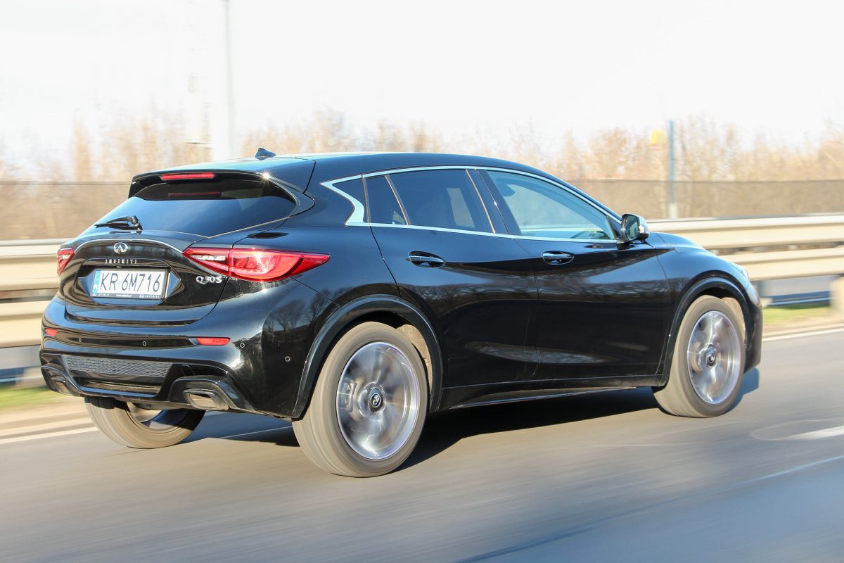 INFINITI Q30