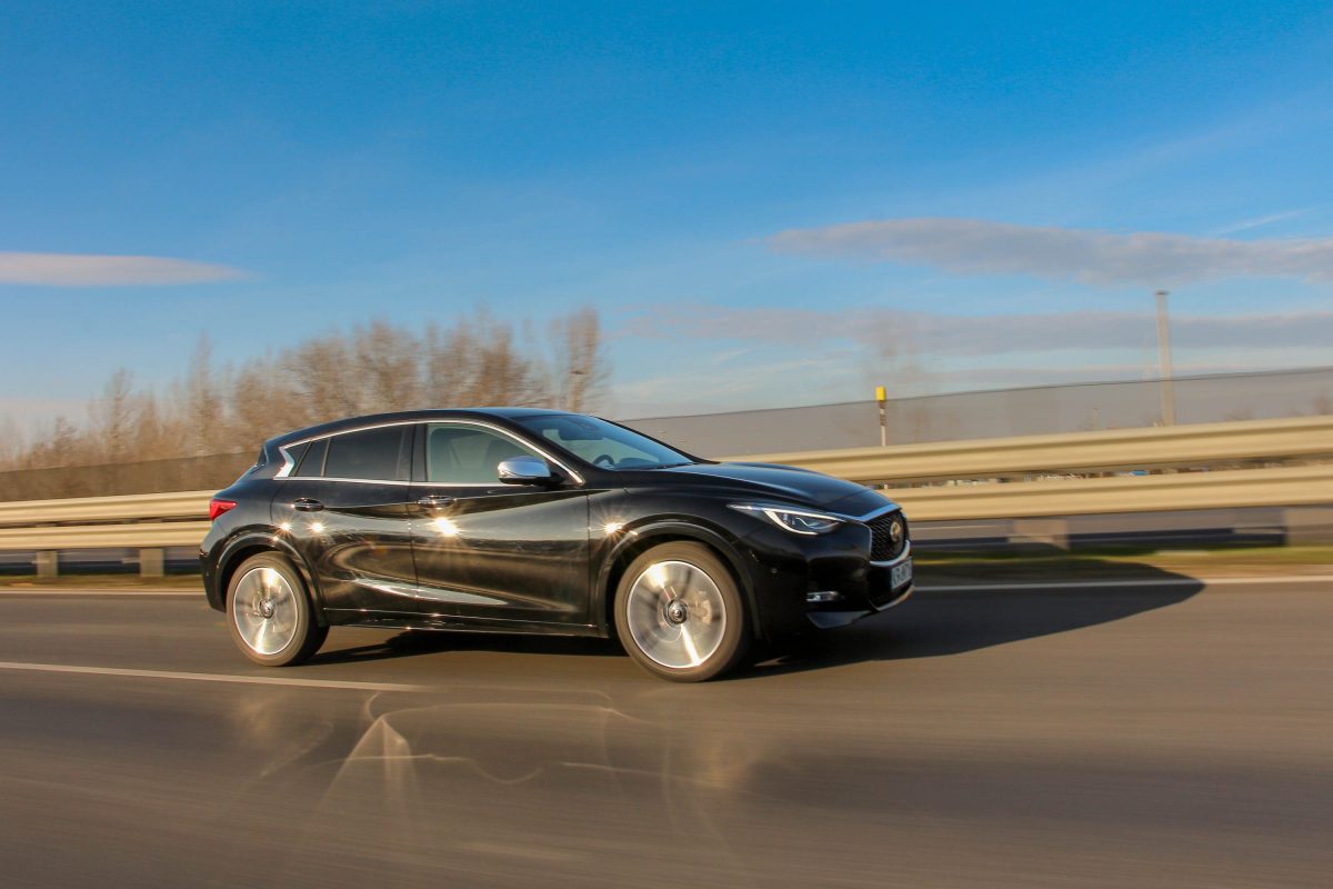 INFINITI Q30