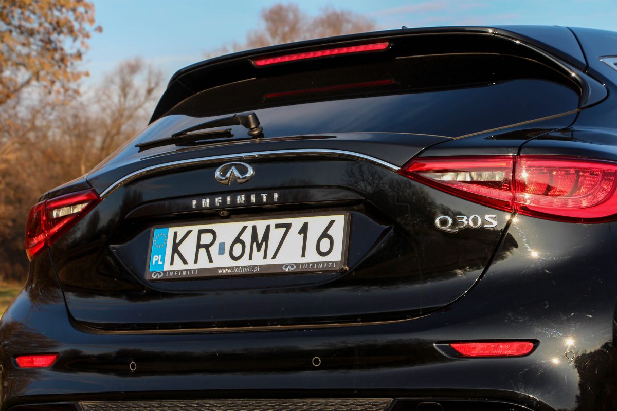 INFINITI Q30