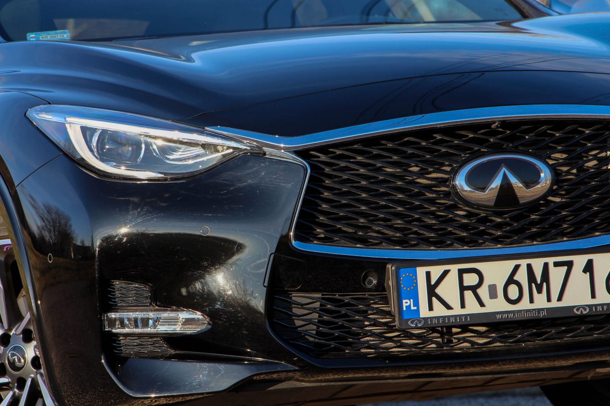 INFINITI Q30