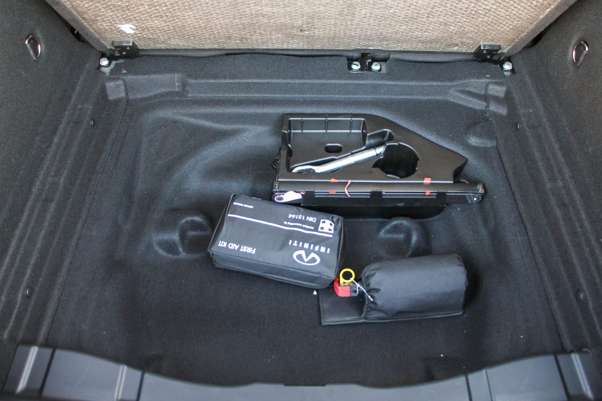 INFINITI Q30