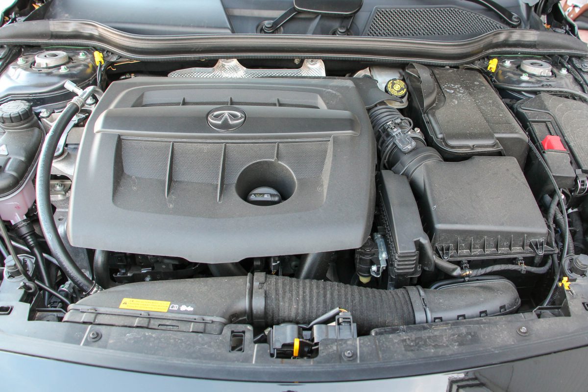 INFINITI Q30
