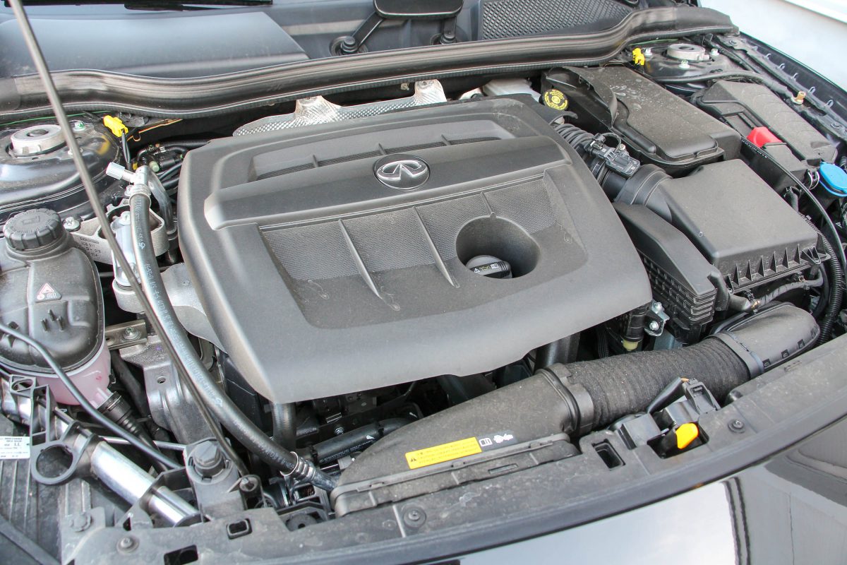 INFINITI Q30