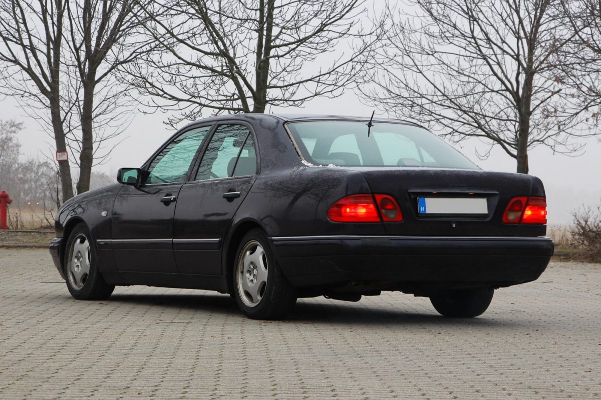MERCEDES-BENZ E-OSZTÁLY