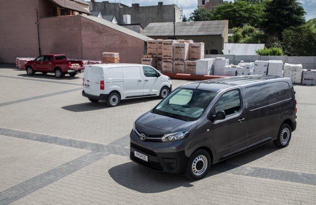 Nem csak erős, praktikus is - Toyota Proace