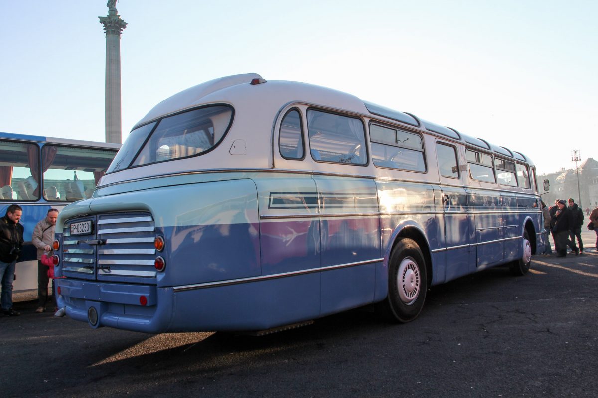 IKARUS