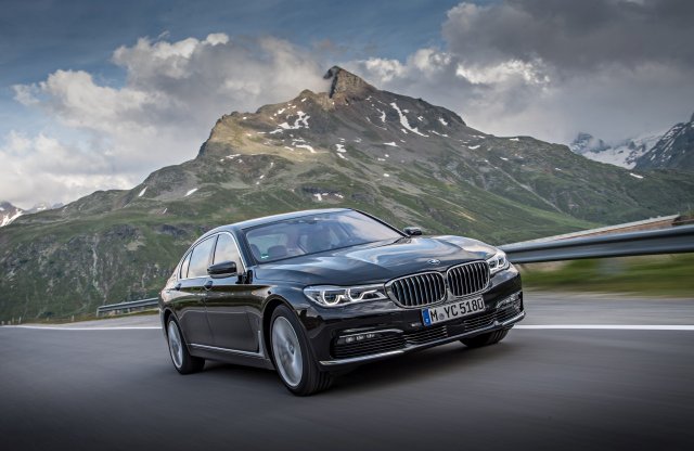 Ezt is megértük, itt a négyhengeres Hetes BMW