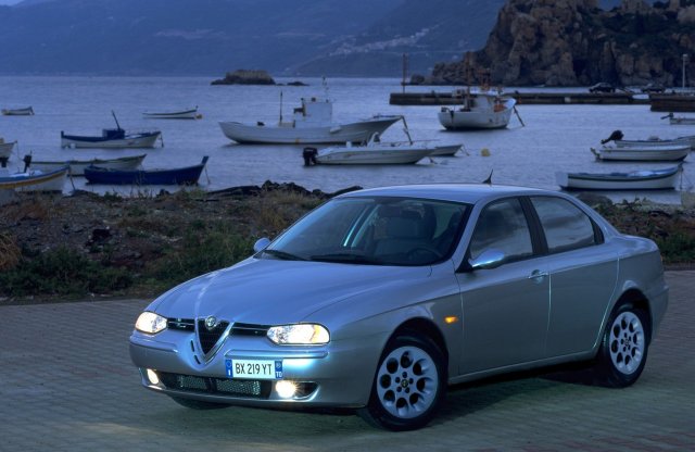 Nem tini már az olasz hódító, de milyen most az Alfa 156?