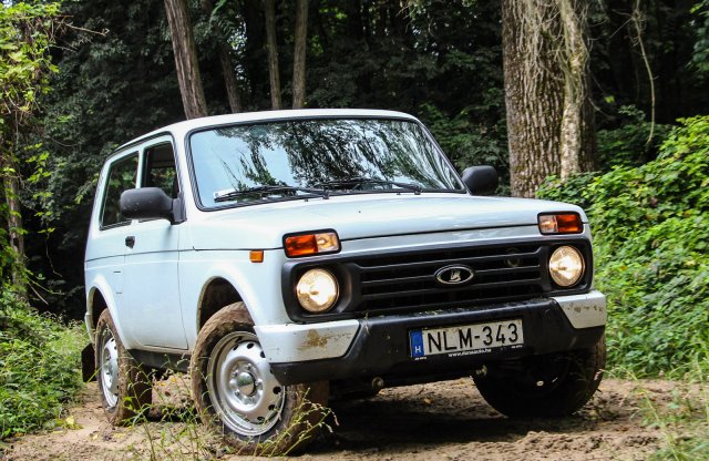 Garanciális veteránautó – Lada 4X4 Urban