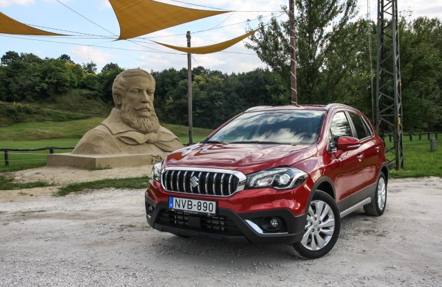 Suzuki SX4 S-Cross - már mindenképp turbót fúj