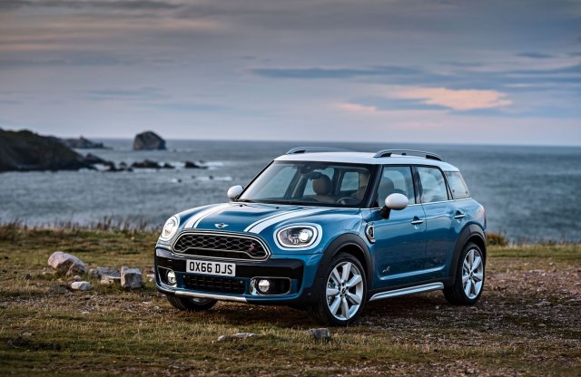 Plug-in hibridként is érkezik az új Countryman