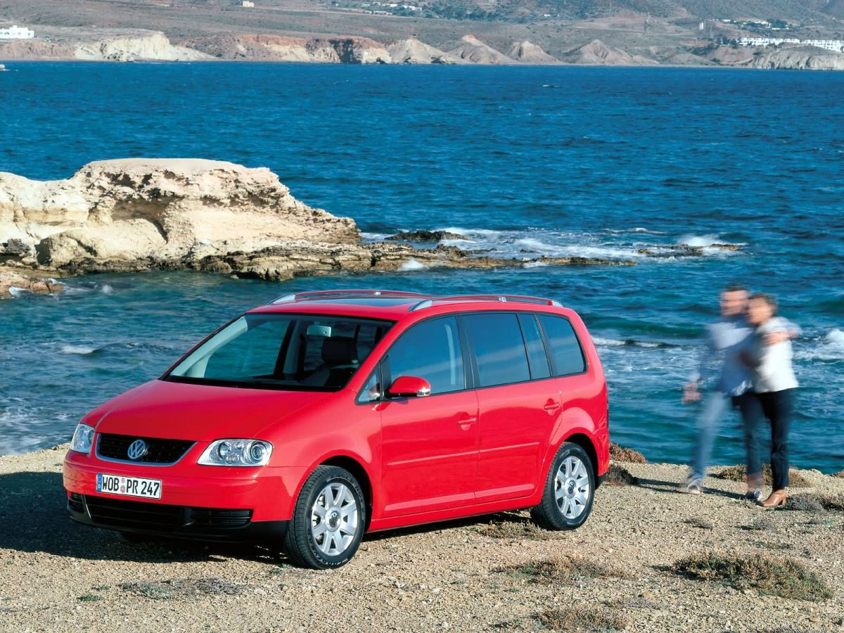 VOLKSWAGEN TOURAN