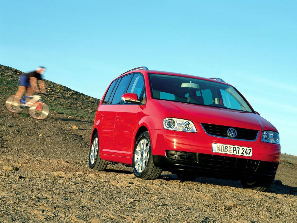 VOLKSWAGEN TOURAN