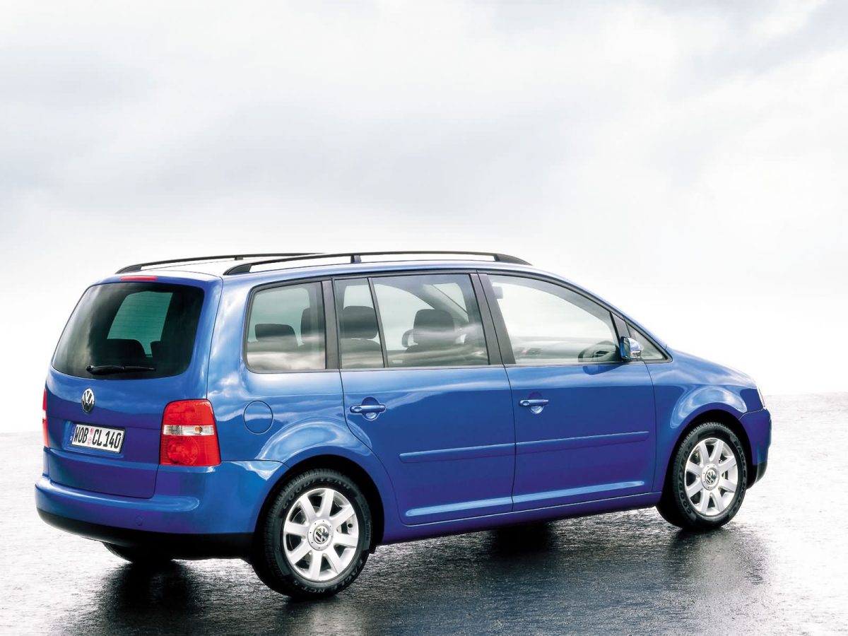 VOLKSWAGEN TOURAN