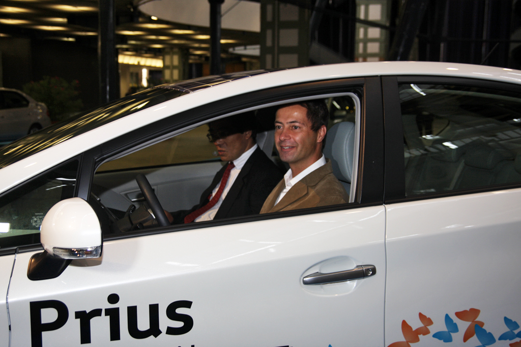 TOYOTA PRIUS