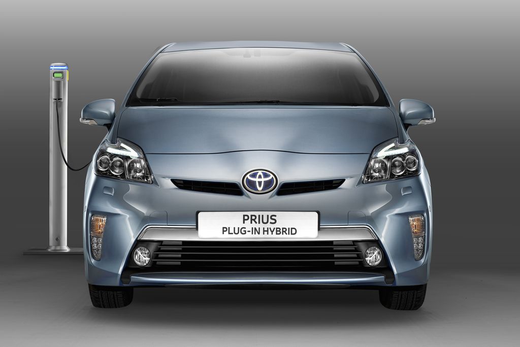 TOYOTA PRIUS