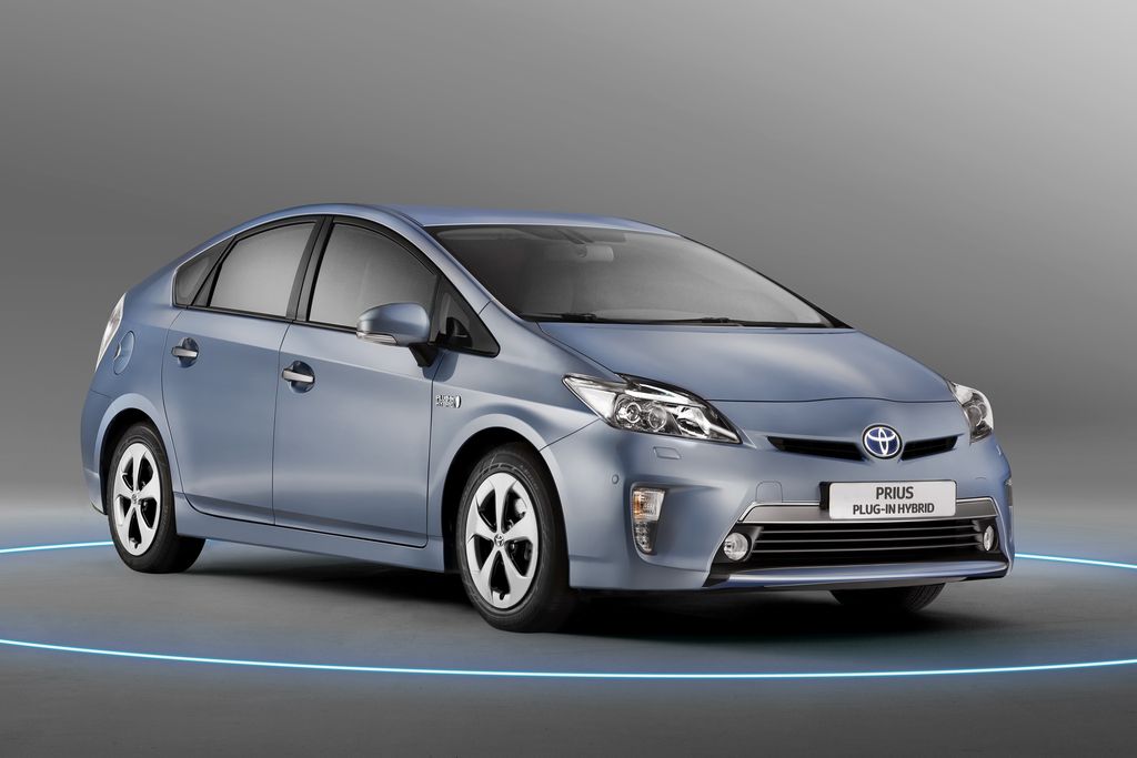 TOYOTA PRIUS