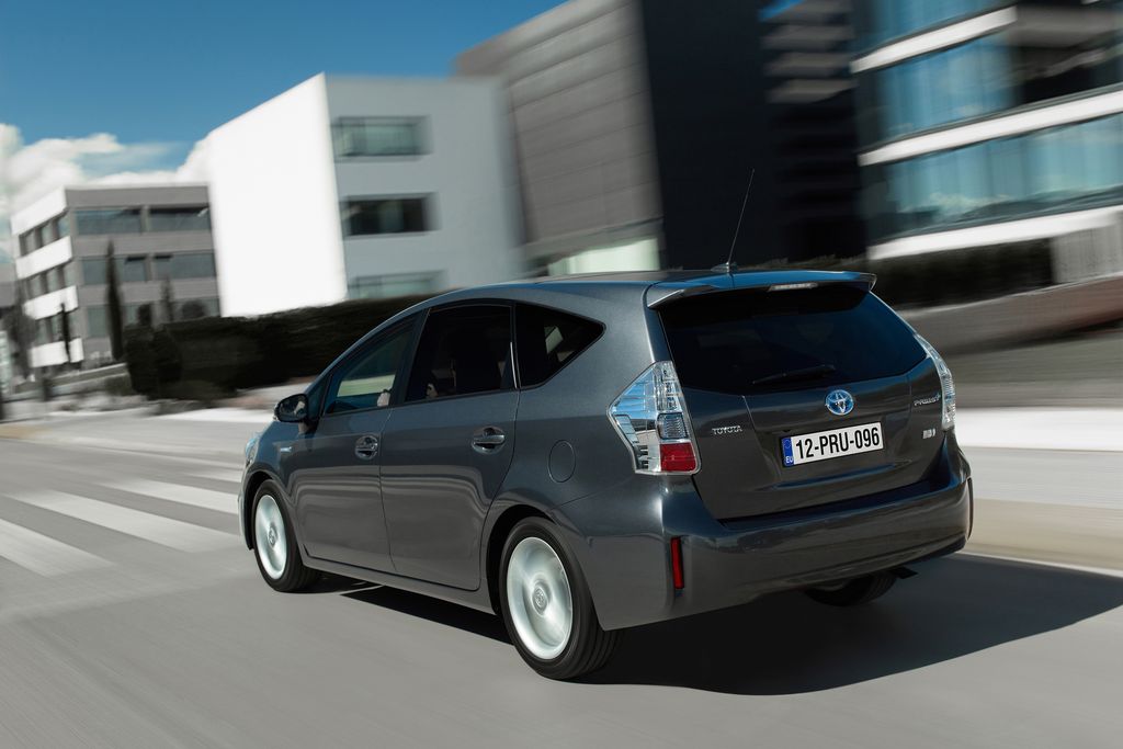 TOYOTA PRIUS