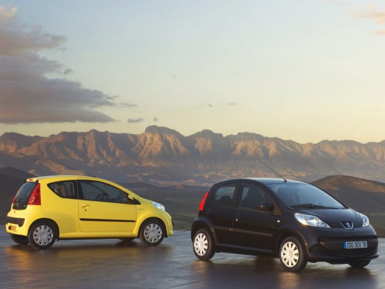 PEUGEOT 107