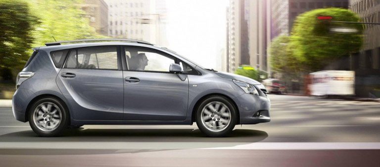 TOYOTA VERSO