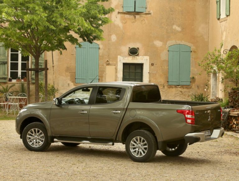 MITSUBISHI L 200