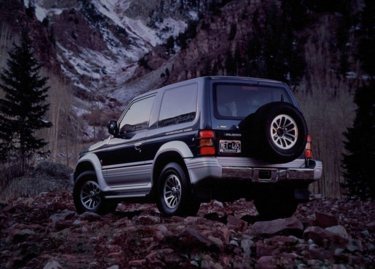 MITSUBISHI PAJERO