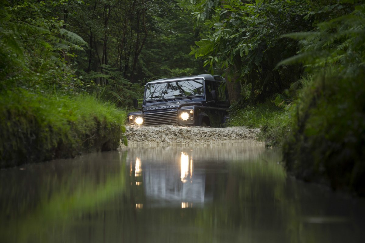 LAND ROVER