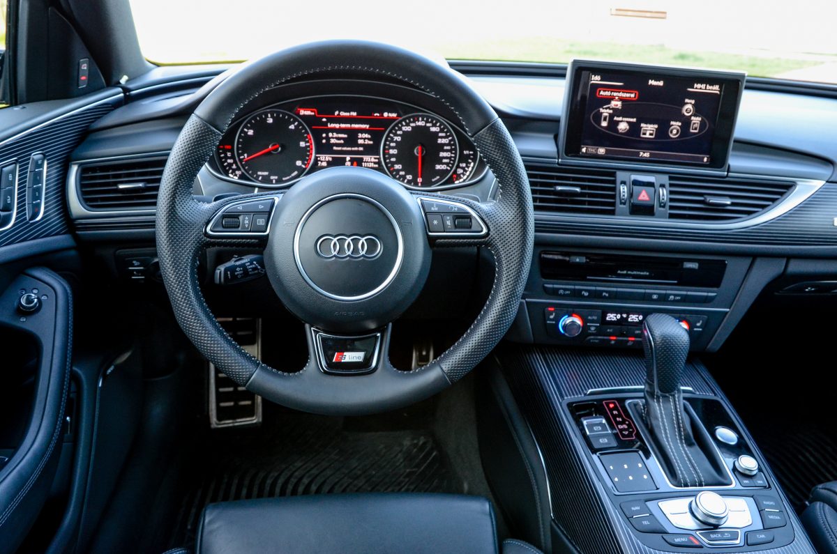 AUDI