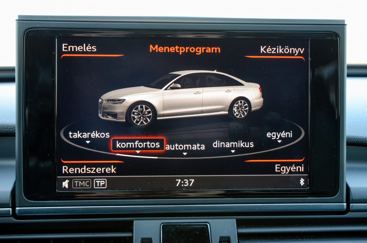 AUDI