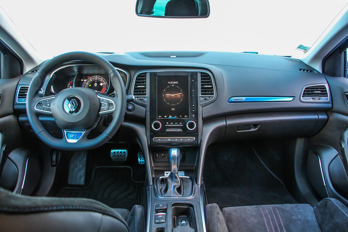RENAULT