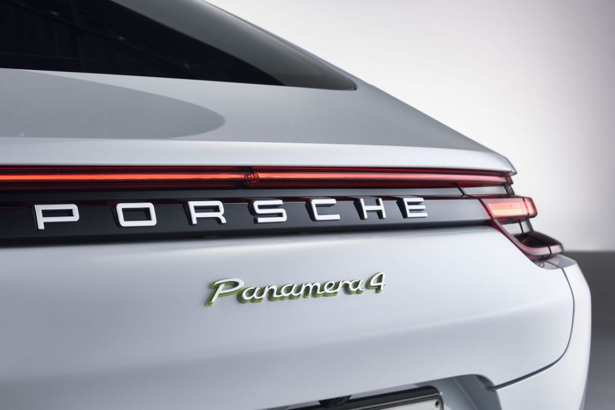 PORSCHE PANAMERA