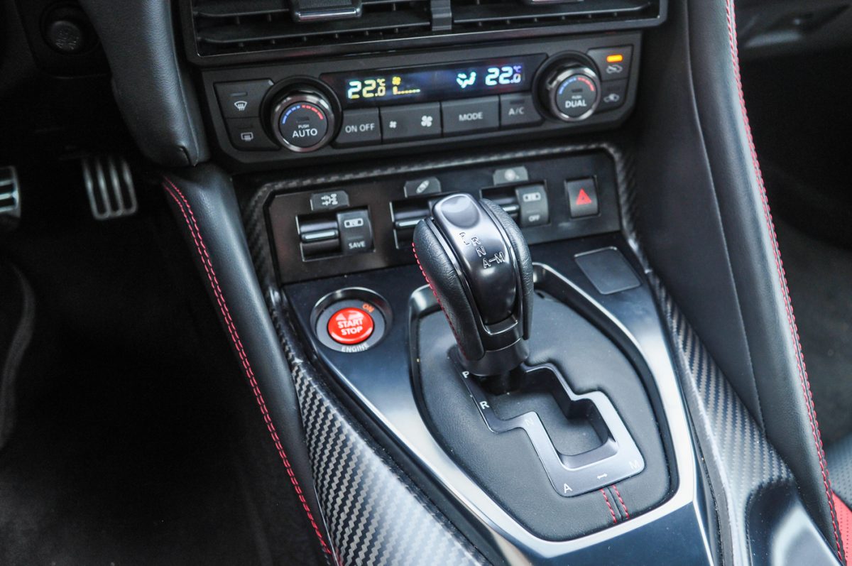 NISSAN GT-R