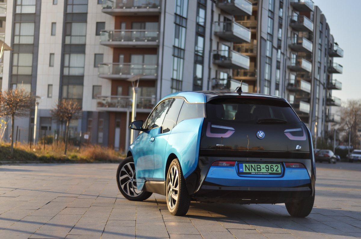 BMW I3