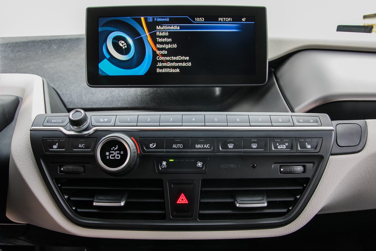 BMW I3