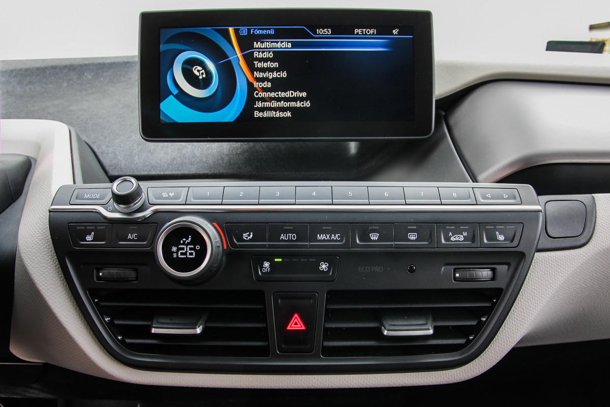 BMW I3