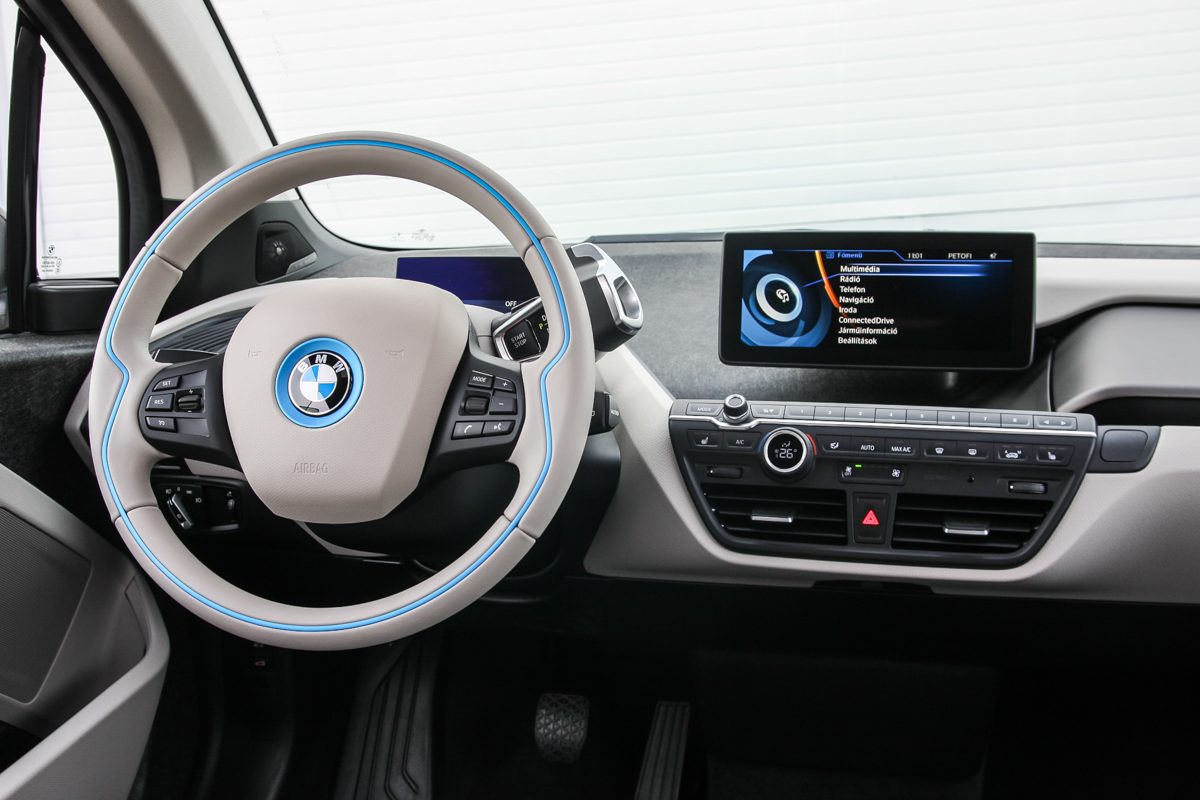 BMW I3
